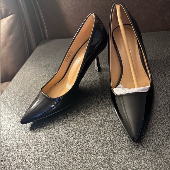 Madden Girl Womens Brynn Black Patent LLeather Look Pumps 6.5 M - Picture 5 of 5